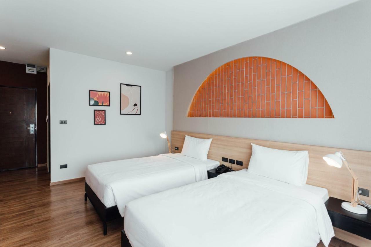 Clay Hotel Udonthani Extérieur photo
