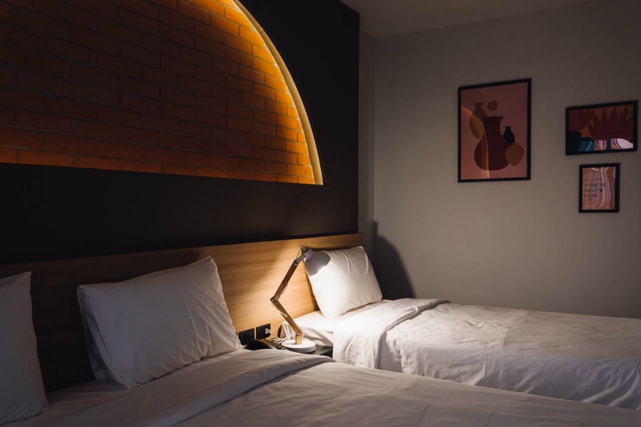 Clay Hotel Udonthani Extérieur photo