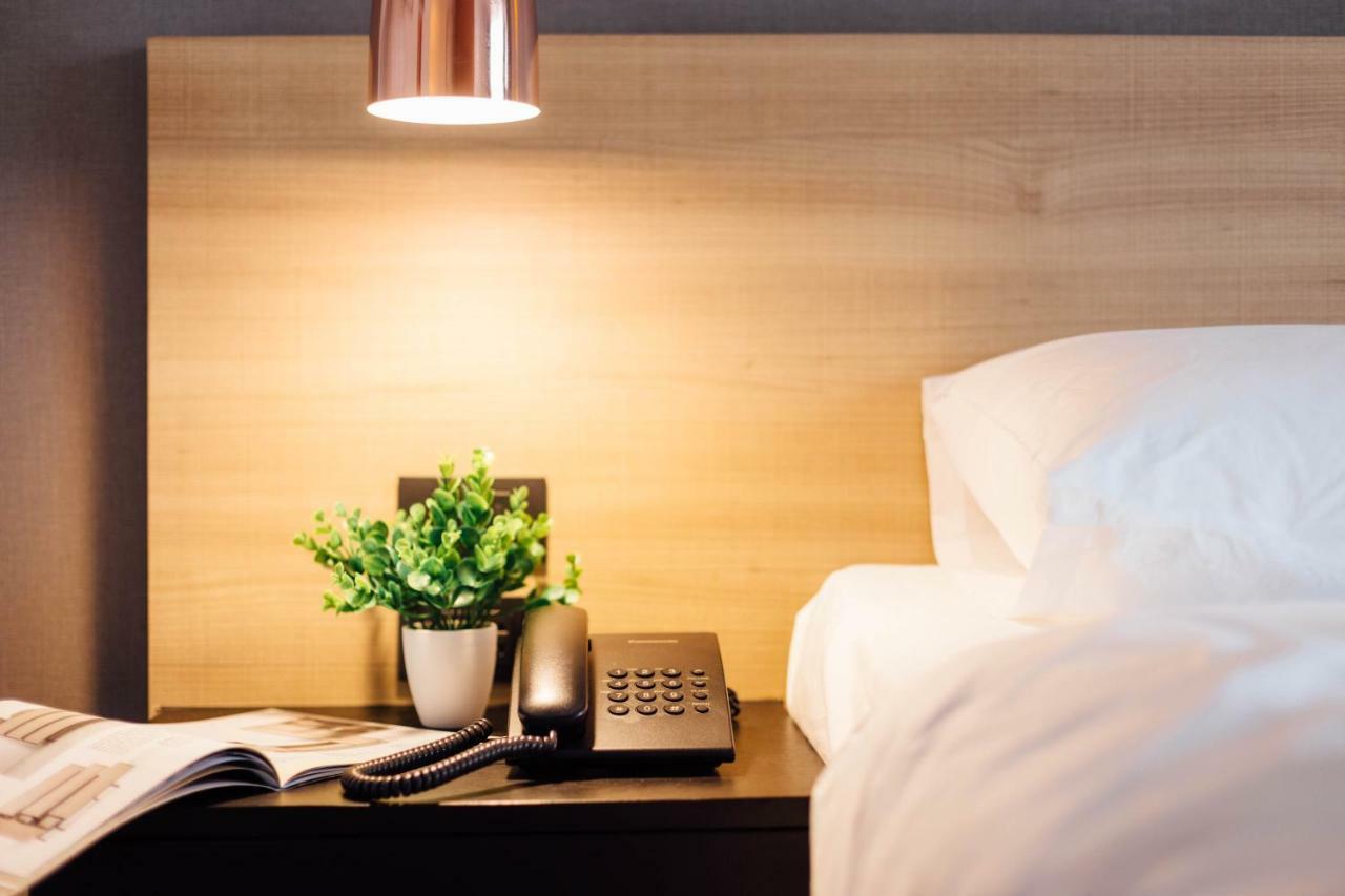 Clay Hotel Udonthani Extérieur photo