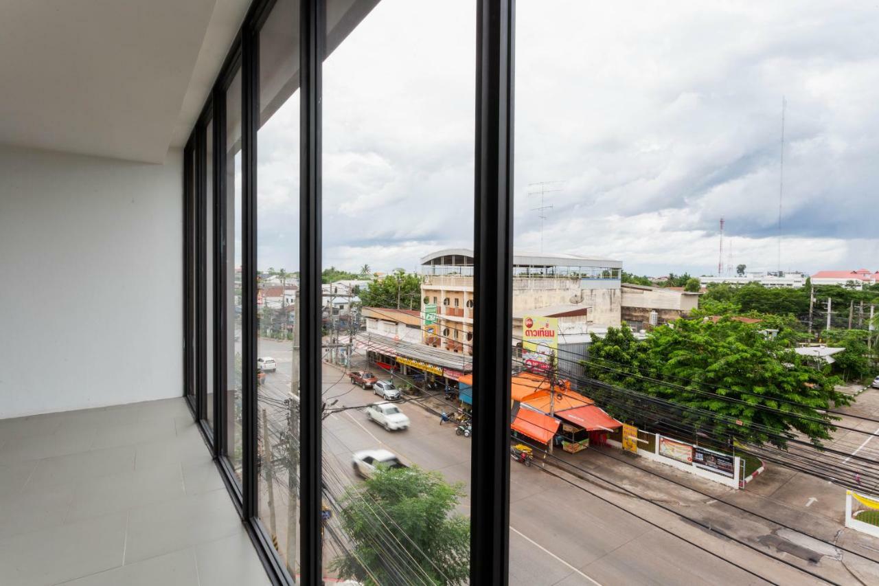 Clay Hotel Udonthani Extérieur photo